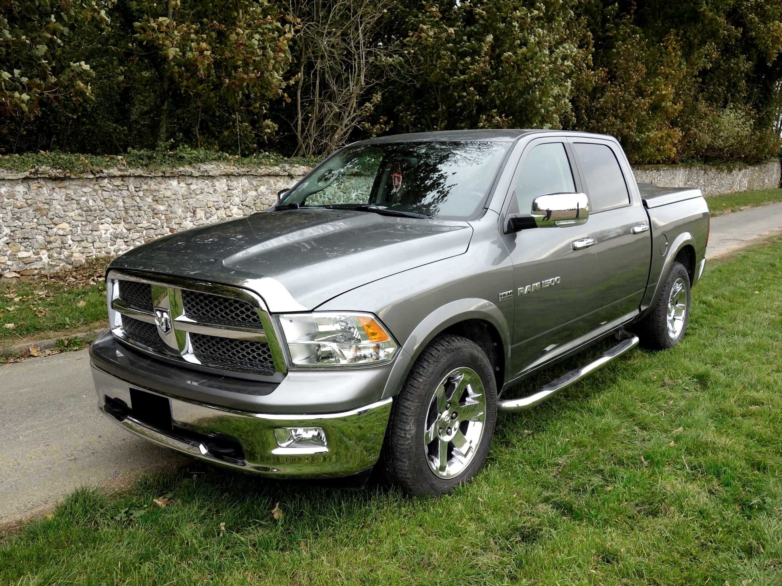 You are currently viewing DODGE RAM 1500 HEMI 5.7L V8 395ch LARAMIE GPL 5 places