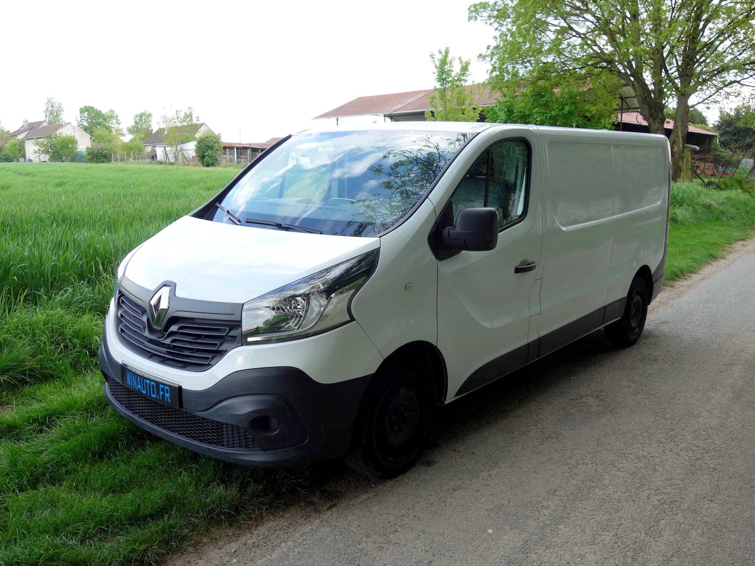 You are currently viewing Renault Trafic 3 Fourgon L2H1 1.6 dci 125 cv Grand Confort