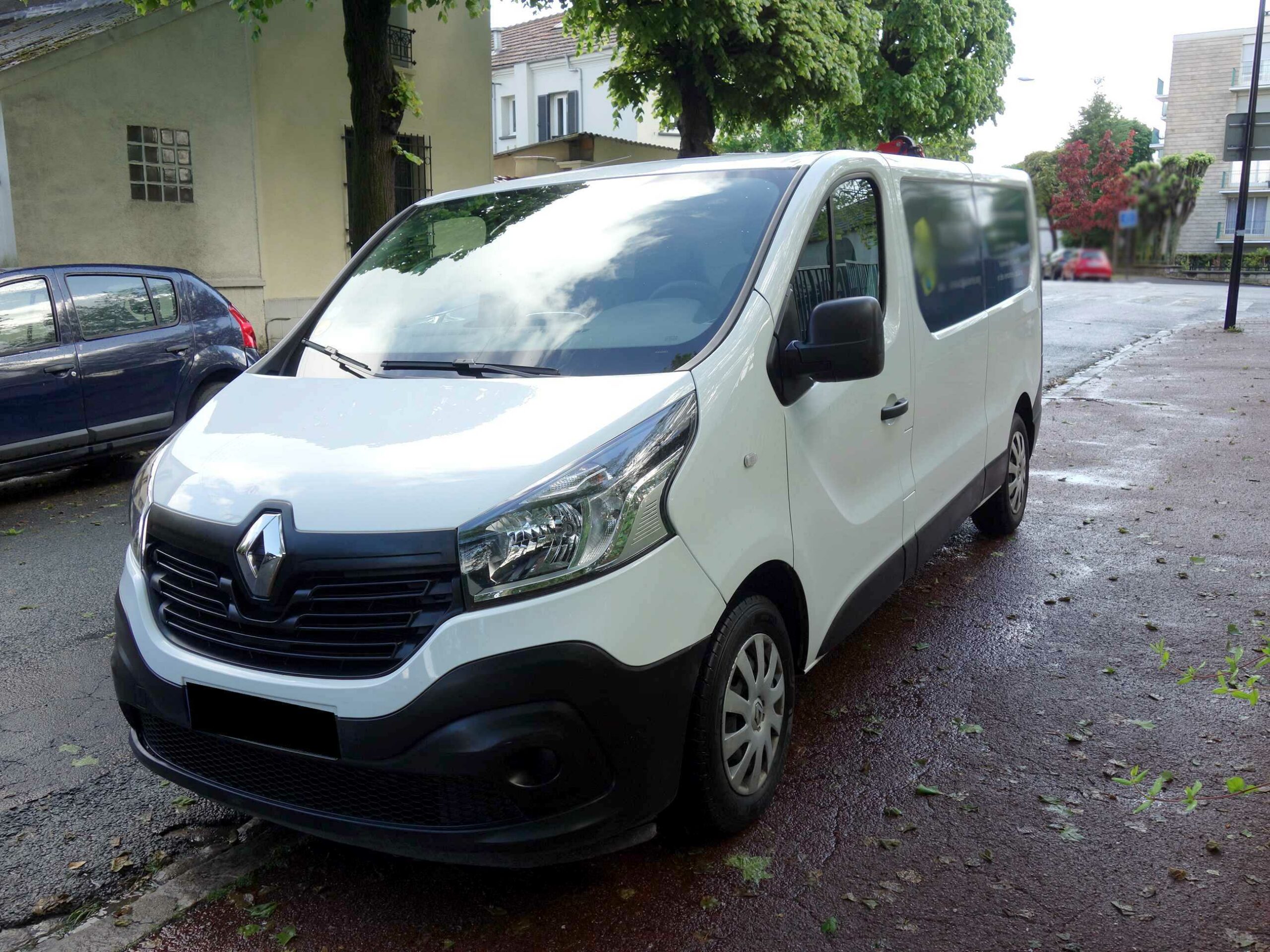 You are currently viewing Renault Trafic Fourgon L2H1 125 cv Grand Confort