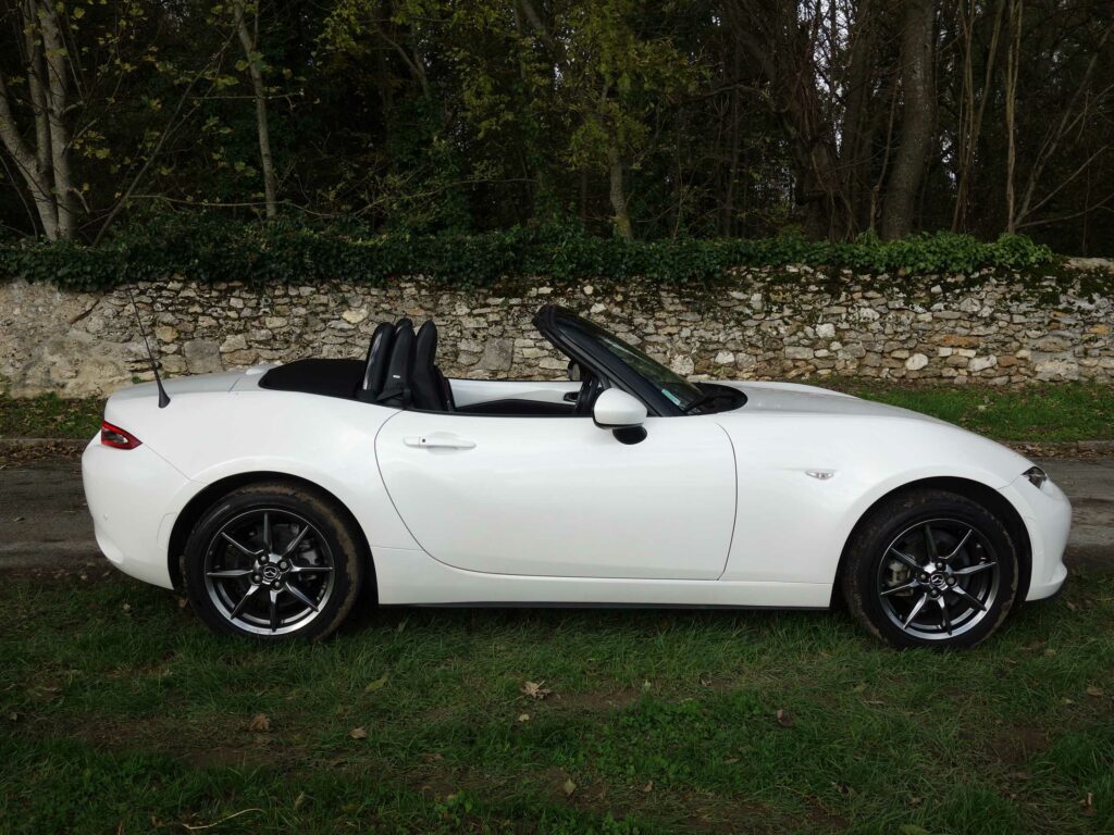 MAZDA MX-5