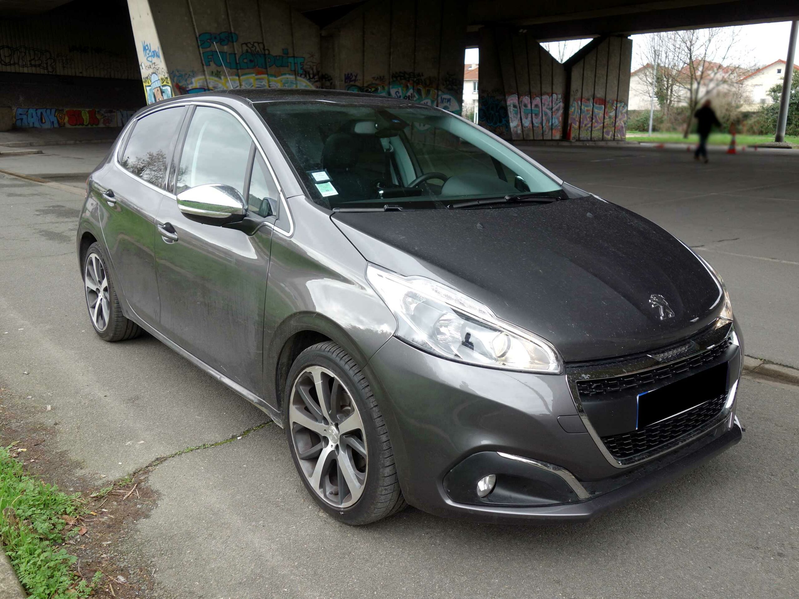 You are currently viewing Peugeot 208 Féline 1.2 110 ch