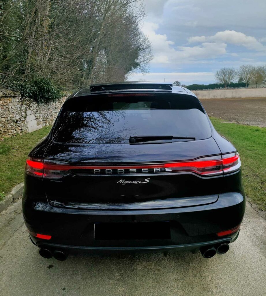 PORSCHE Macan