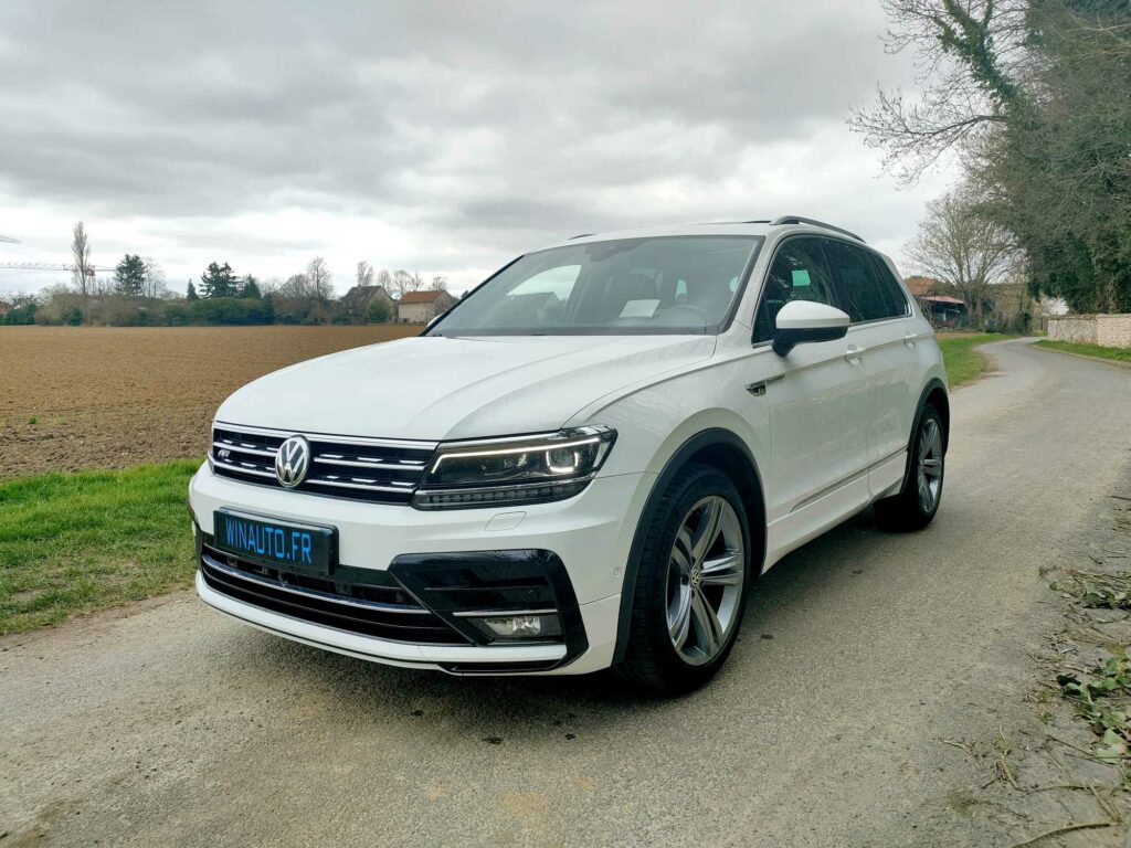 VOLKSWAGEN Tiguan