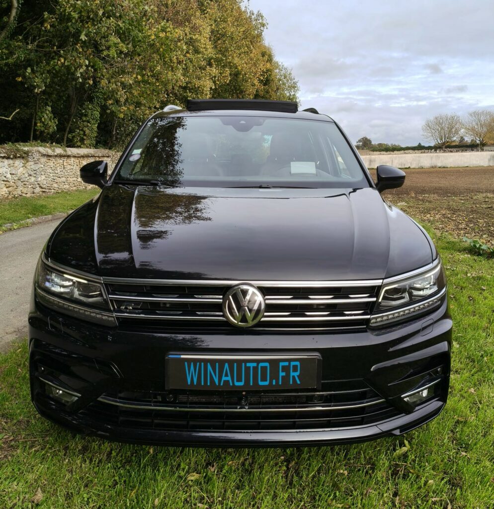 VOLKSWAGEN Tiguan
