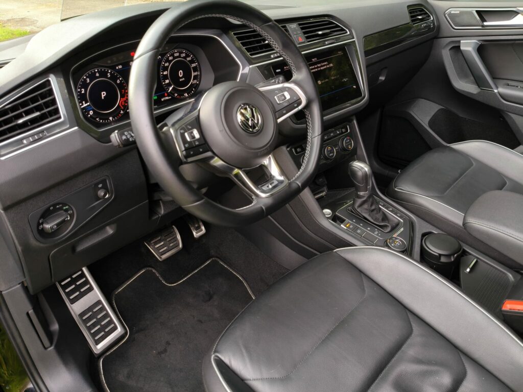 VOLKSWAGEN Tiguan