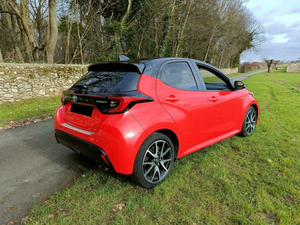 TOYOTA Yaris