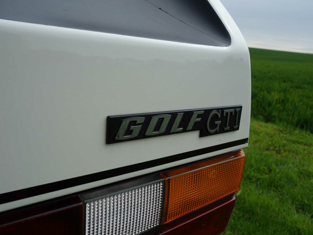 VOLKSWAGEN Golf