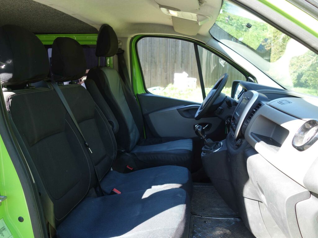 RENAULT Trafic