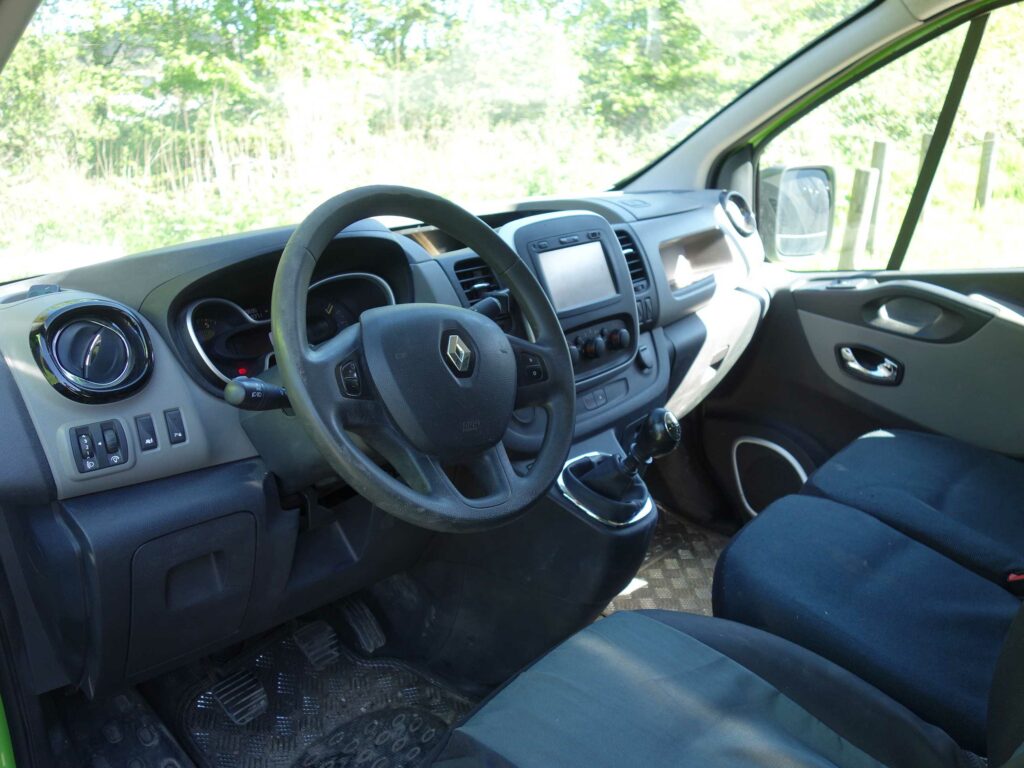RENAULT Trafic
