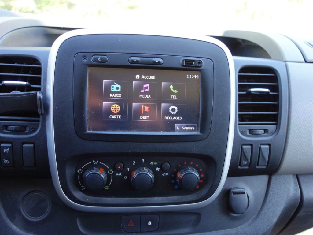 RENAULT Trafic
