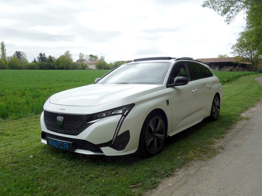 PEUGEOT 308