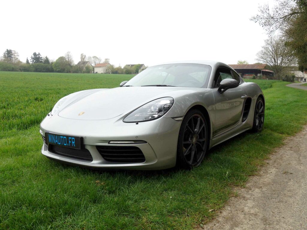PORSCHE Cayman