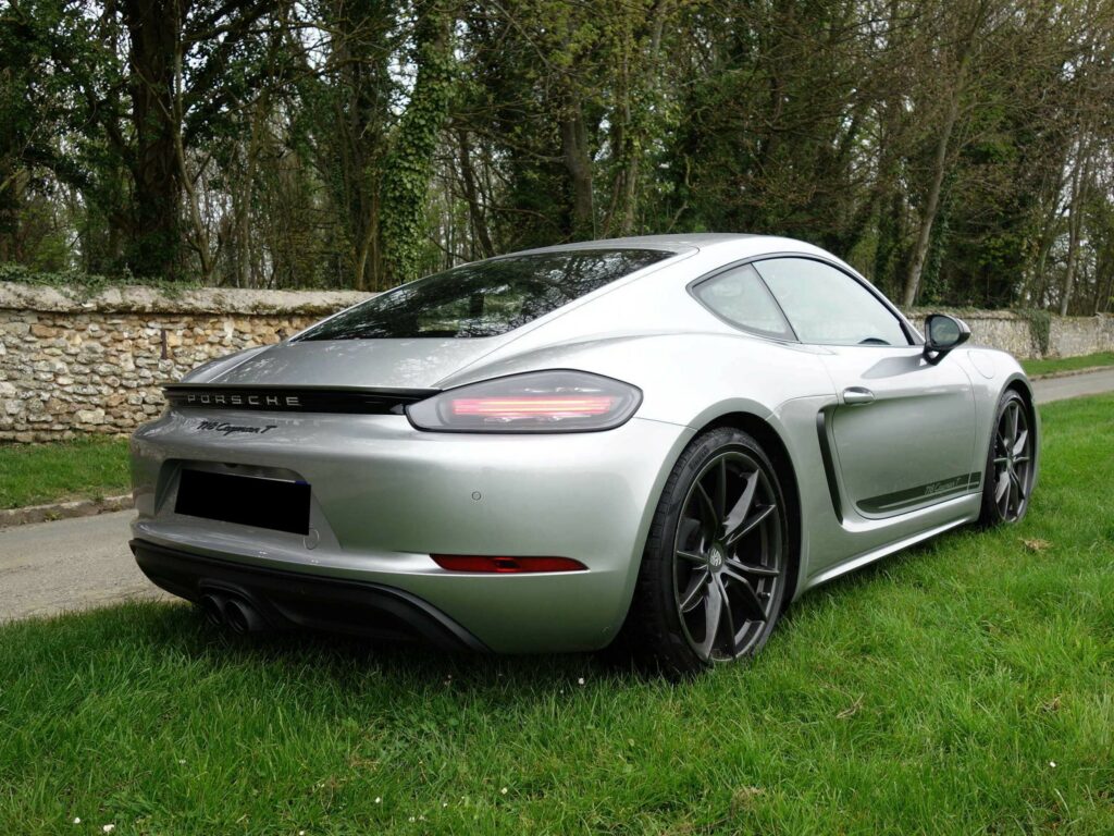 PORSCHE Cayman