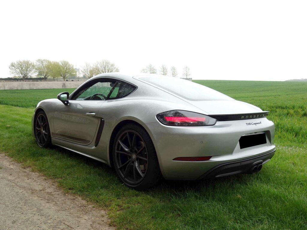 PORSCHE Cayman