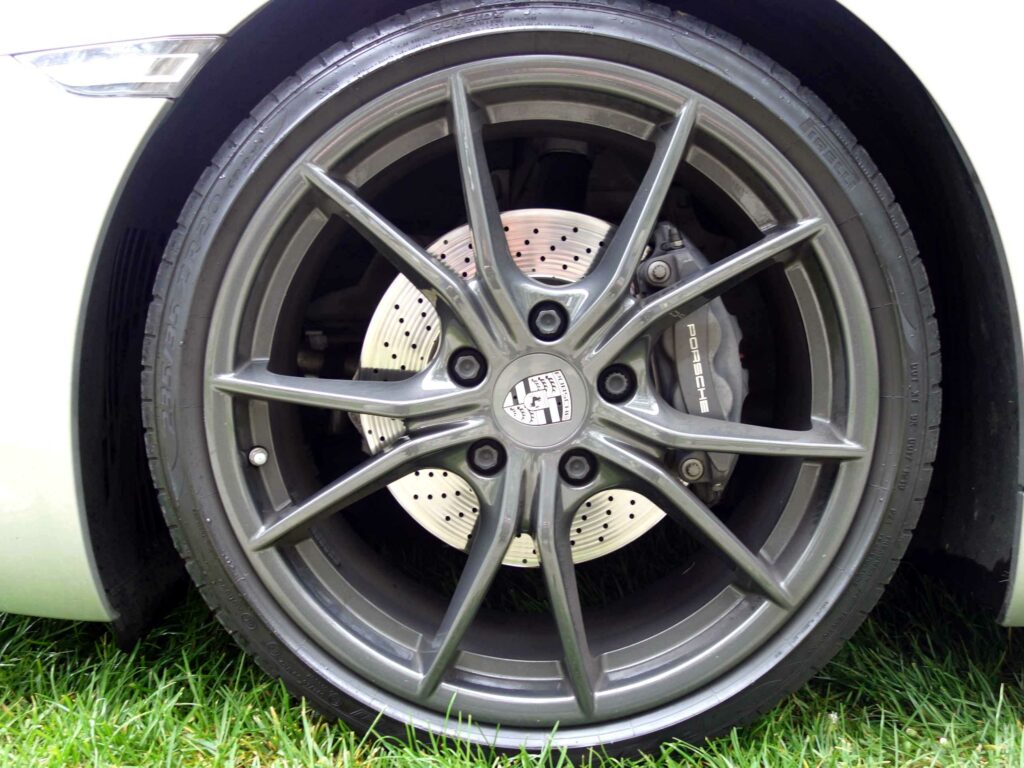 PORSCHE Cayman