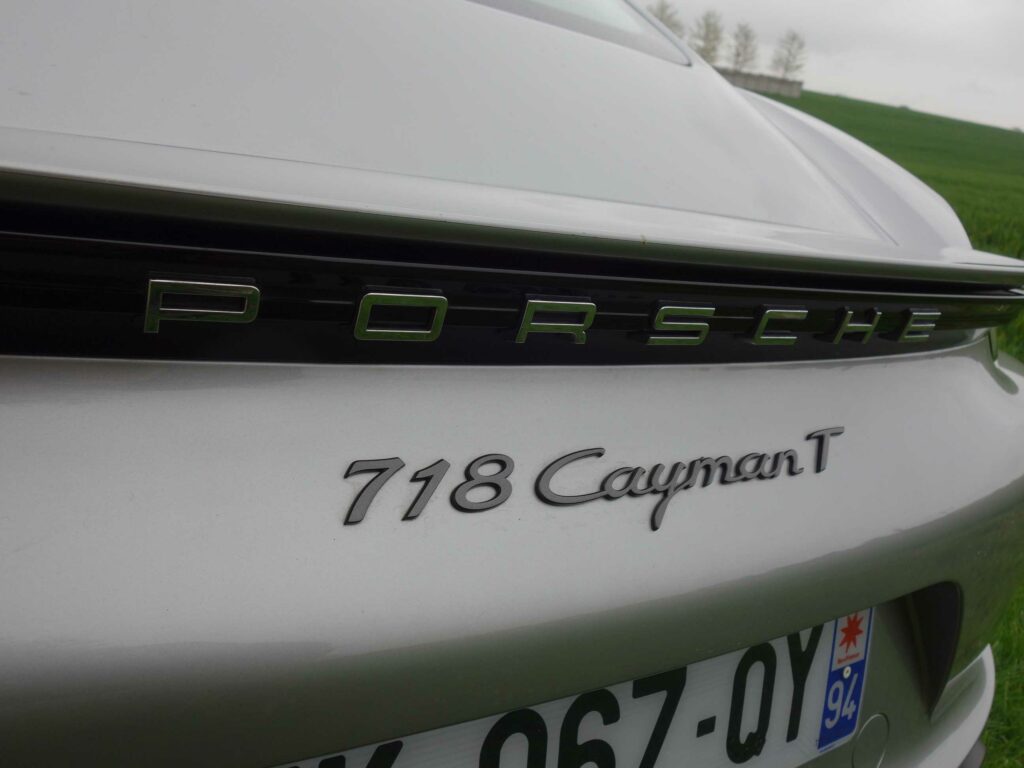 PORSCHE Cayman