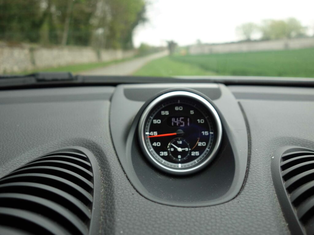 PORSCHE Cayman