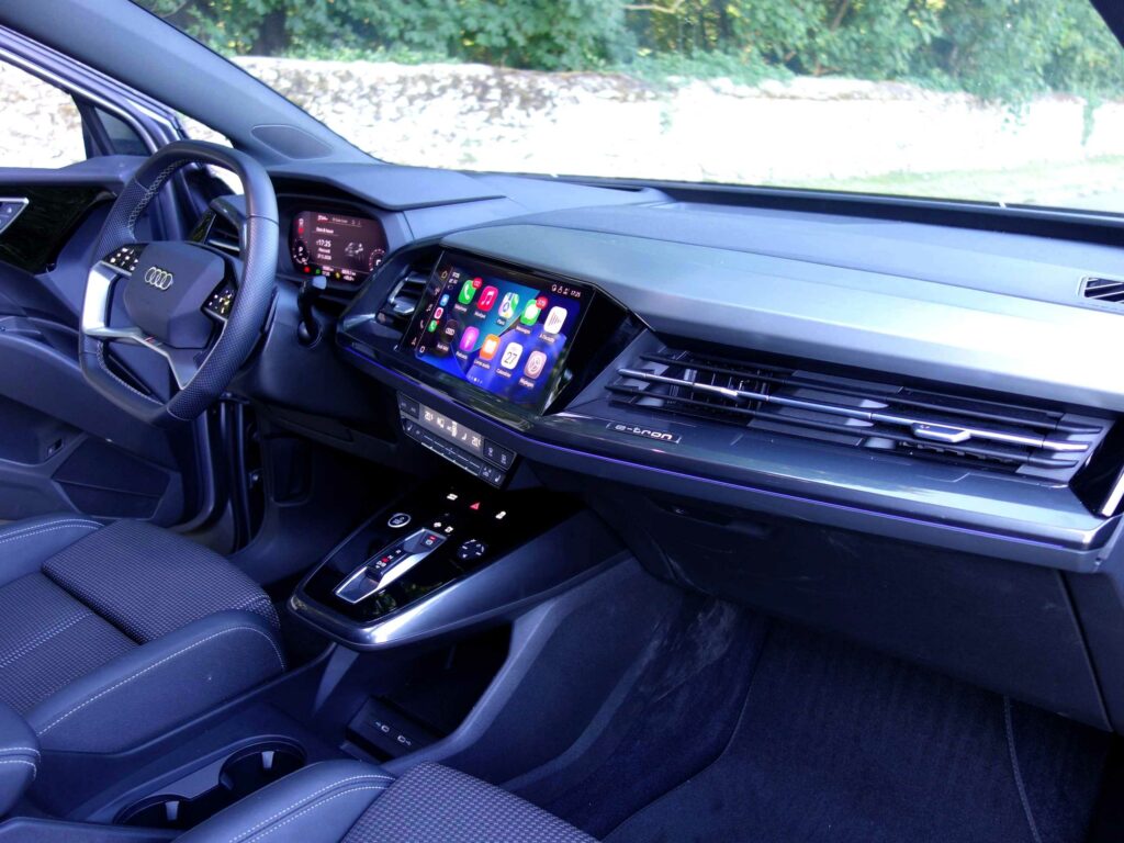 AUDI Q4