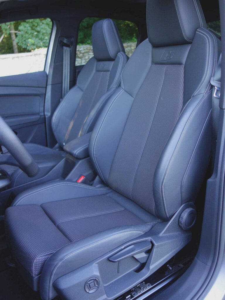AUDI Q4