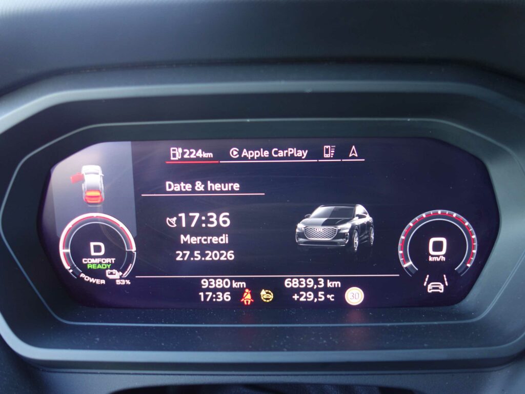 AUDI Q4