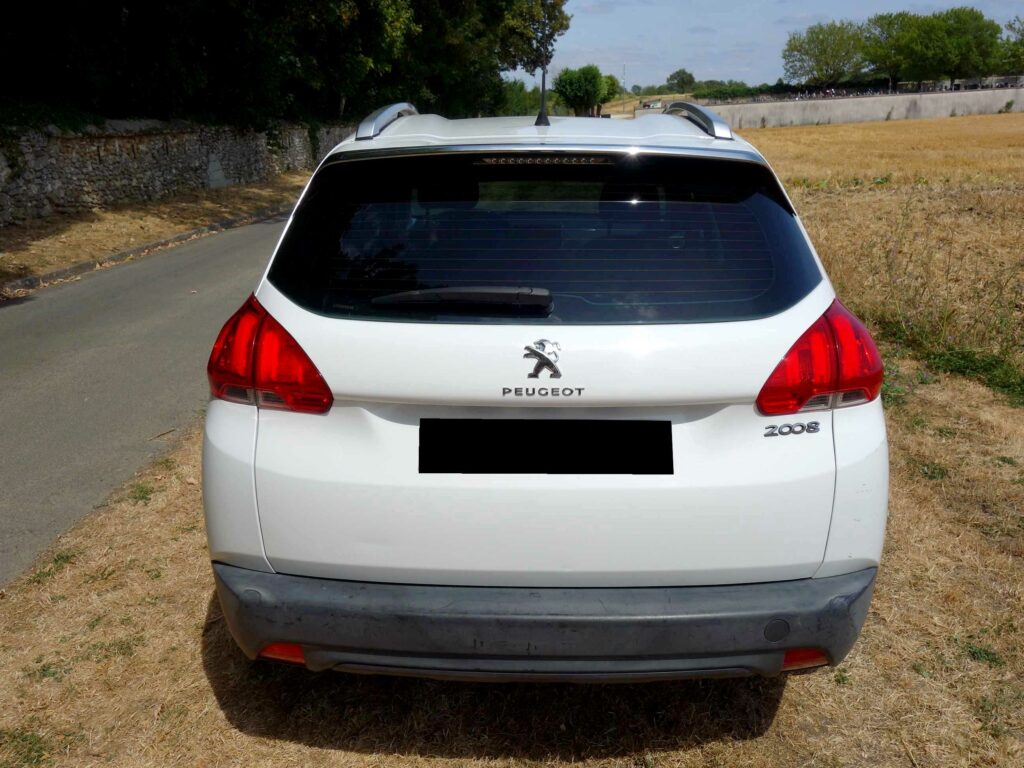 PEUGEOT 2008