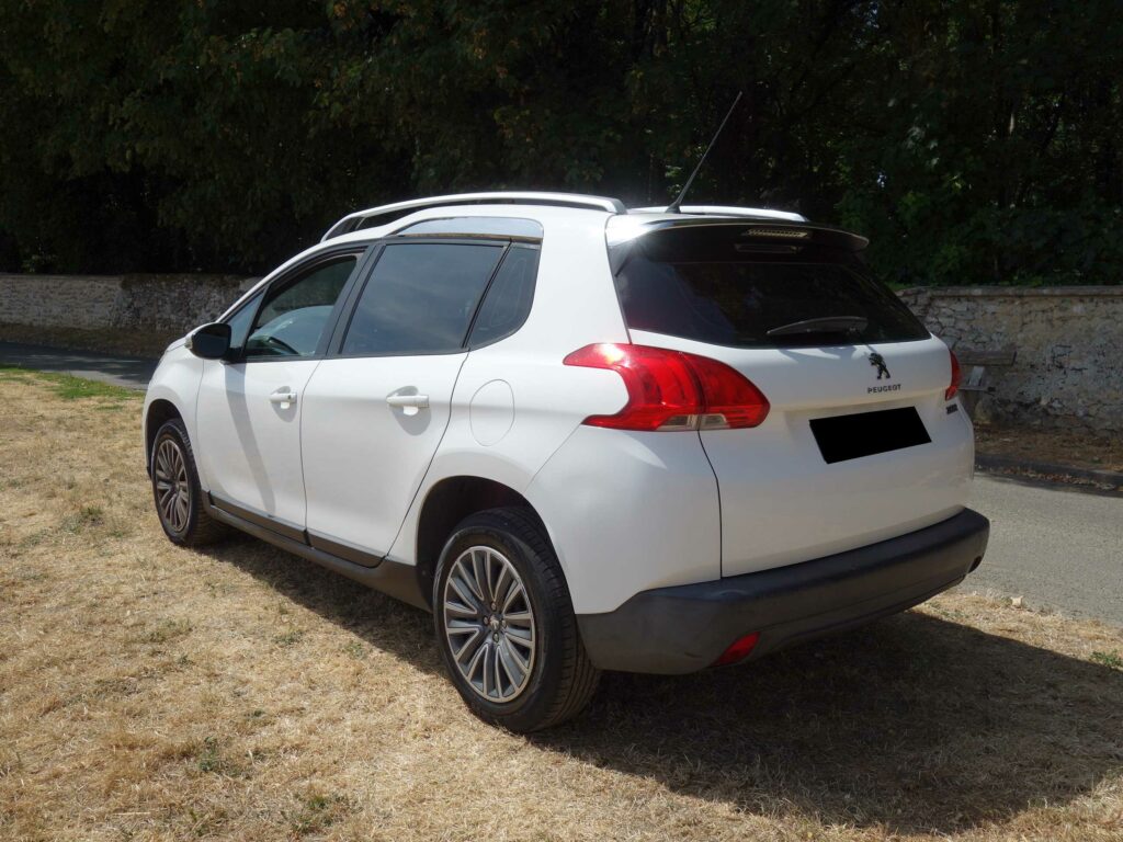 PEUGEOT 2008