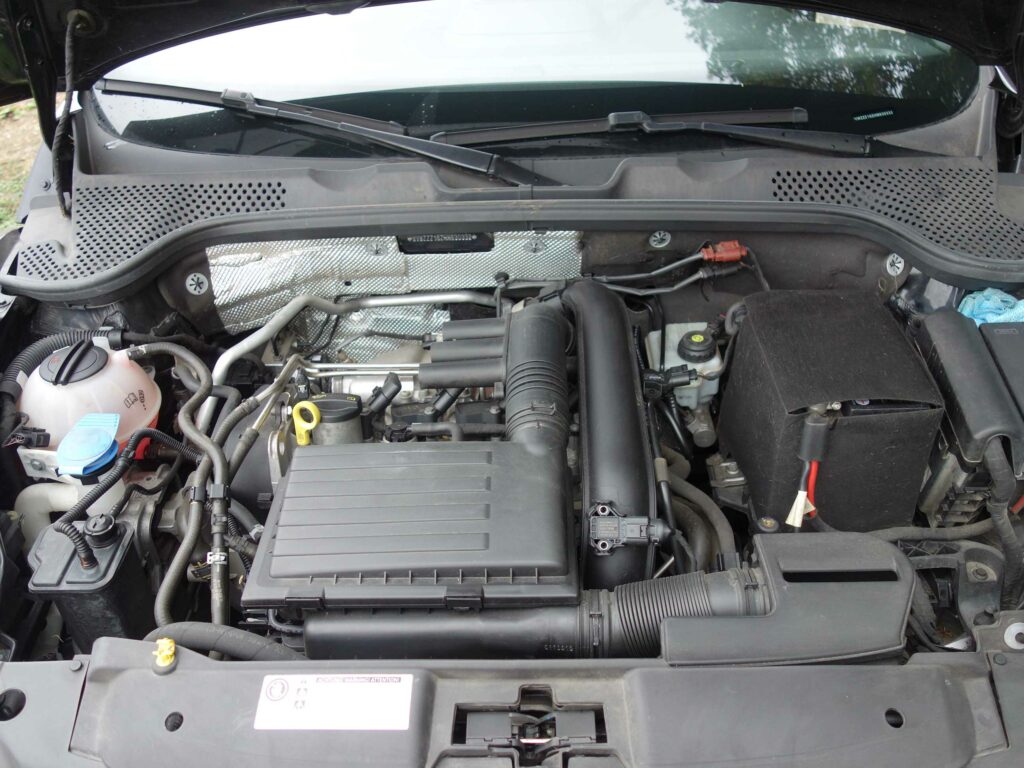 VOLKSWAGEN New Beetle